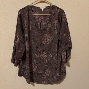 Maurices Women’s Taupe 3/4 Sleeved Floral Zip Blouse, Size Large